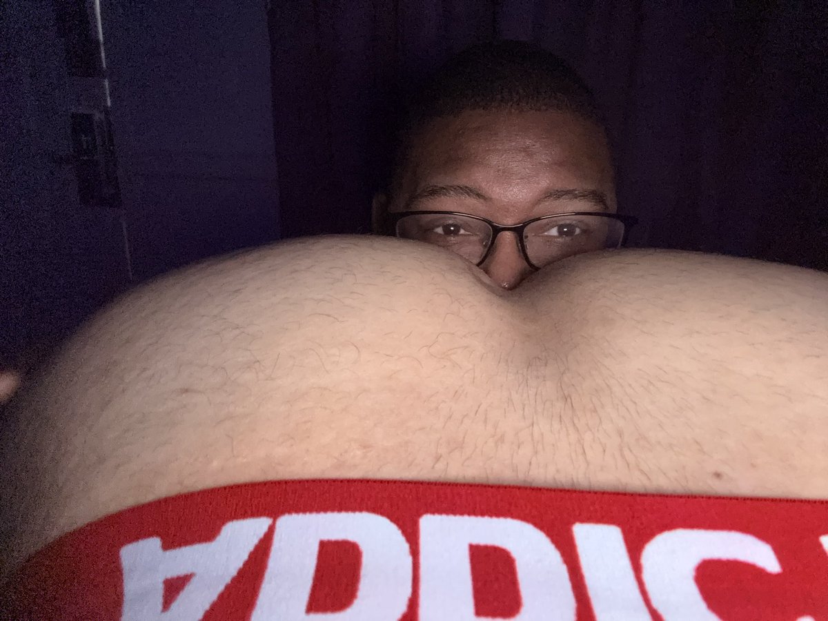 Got my night started by giving @atxltnbttm my babies and being in my happy place 😝