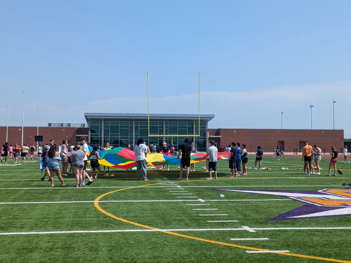 ChisholmTrailHS's tweet image. Our first senior field day ending with senior sunset was the best way to end our year with the class of 2025! We can’t wait to see everyone at graduation next Saturday!