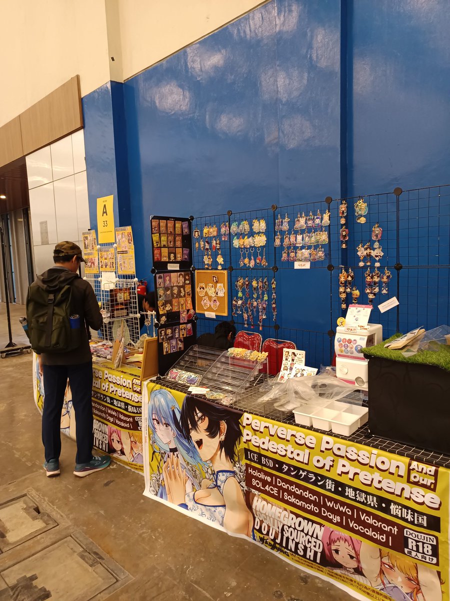 Jualan Demi Modal Gacha tweet media