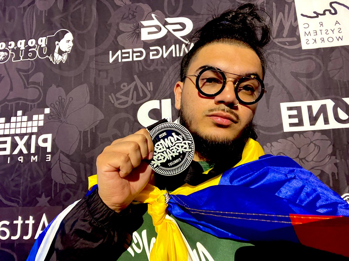 It’s 2025, and I got to play the game that introduced me to the FGC, the game that I could play forever — on mainstage at Combo Breaker. MKX 💚 

5th place finish, GGs 🇻🇪