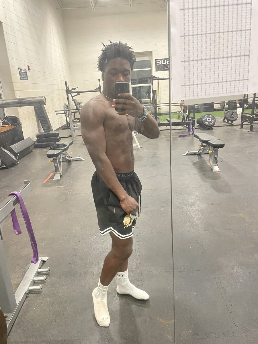 #GodsPlan #4GodsGlory Great workout today with <a href="/zaney_michael/">Michael “Big Mike” Zaney</a> !! #SkoEags <a href="/CoachA_Schmidt/">Austin Schmidt</a> <a href="/CoachWoodmanMSU/">Jason Woodman</a> <a href="/Coachweiss30/">Kyle Weiss</a> <a href="/MSUEaglesFB/">Morehead State Football</a>