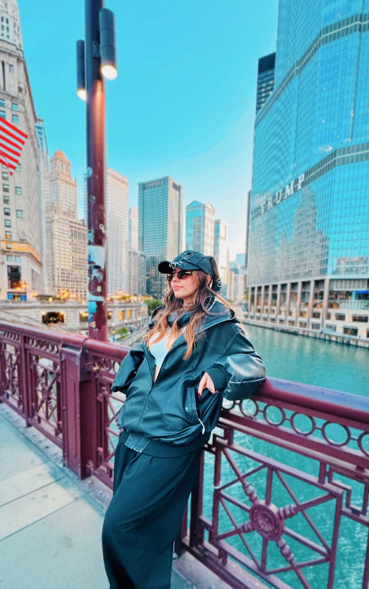 Por fin me saco fotos decentes en Chicago 💕🫶