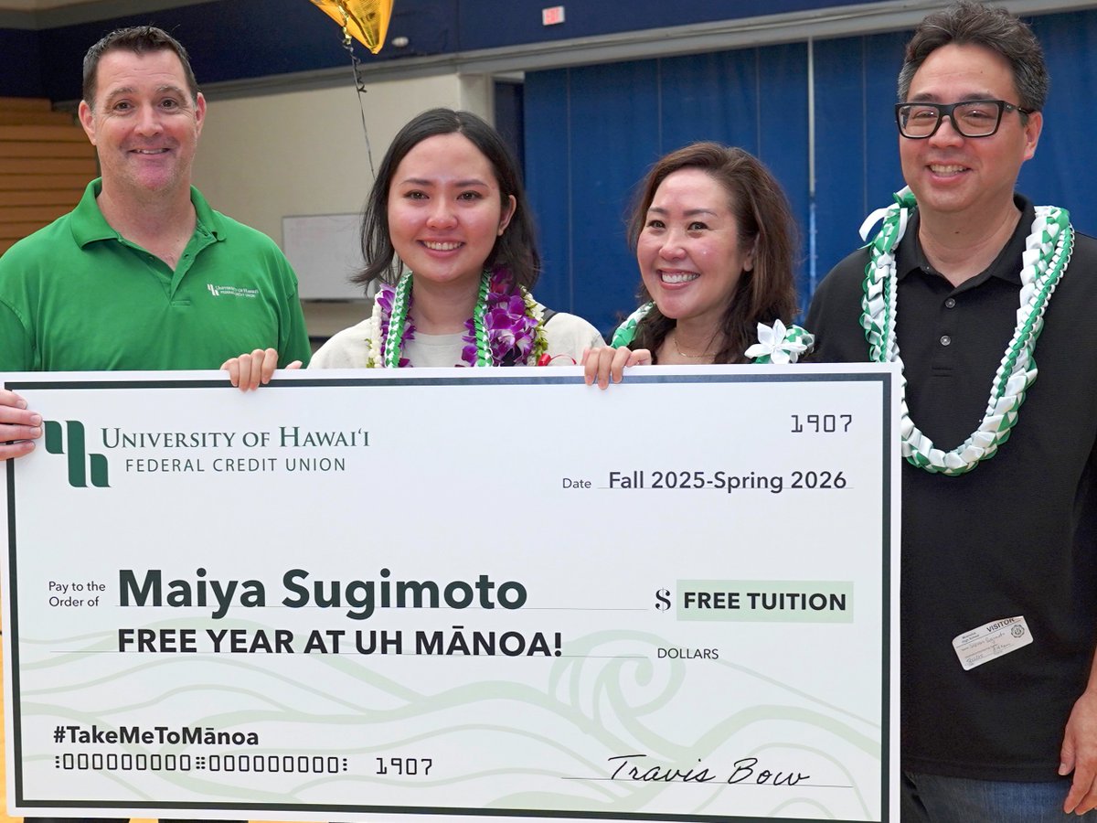 uhmanoa's tweet photo. .@moanaluahigh's Maiya Sugimoto won a year of free tuition to #UHManoa, courtesy of #UHFCU, through the #TakeMeToManoa contest, surprising classmates during graduation rehearsal ➡️ https://t.co/JlpVCGZJ3L https://t.co/YNb5Usk0fO
