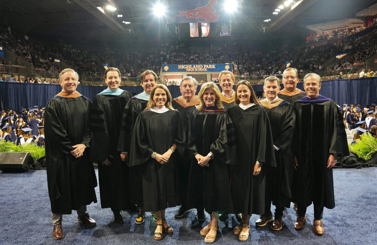 DrRockwood's tweet image. Congratulations Class of 2025! 🎓 #HPISD