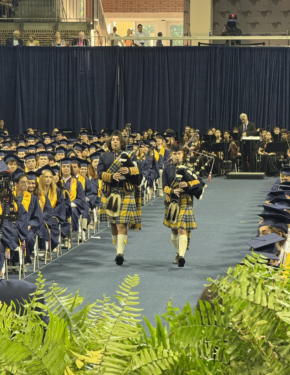 DrRockwood's tweet image. Congratulations Class of 2025! 🎓 #HPISD