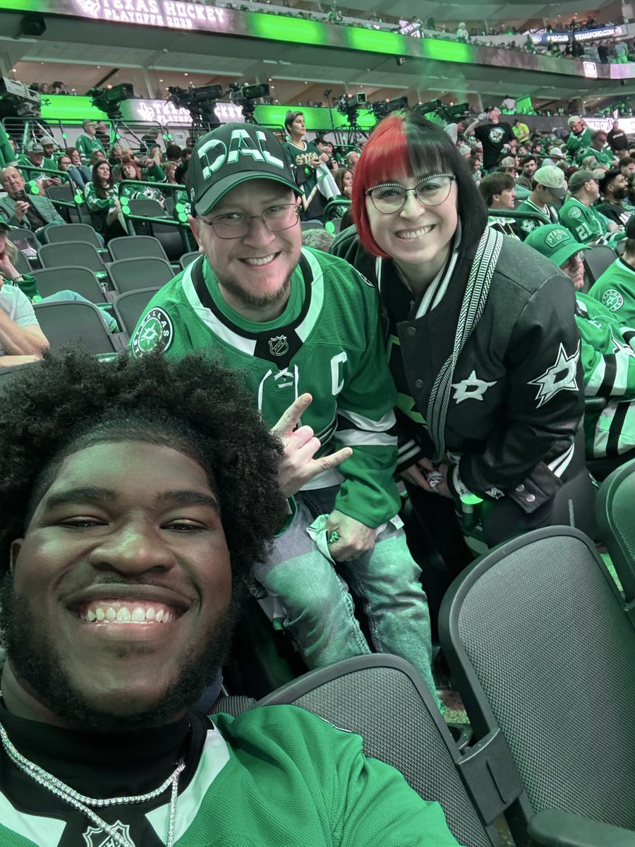 xray_chick19's tweet photo. @iamtylerbooker you are a wonderful, patient human being.  Thank you for being so kind to everyone that came up and asked for a photo with you (us included). I don’t usually follow the @dallascowboys, but I’ll be cheering you on! https://t.co/LDnVAC1TAe