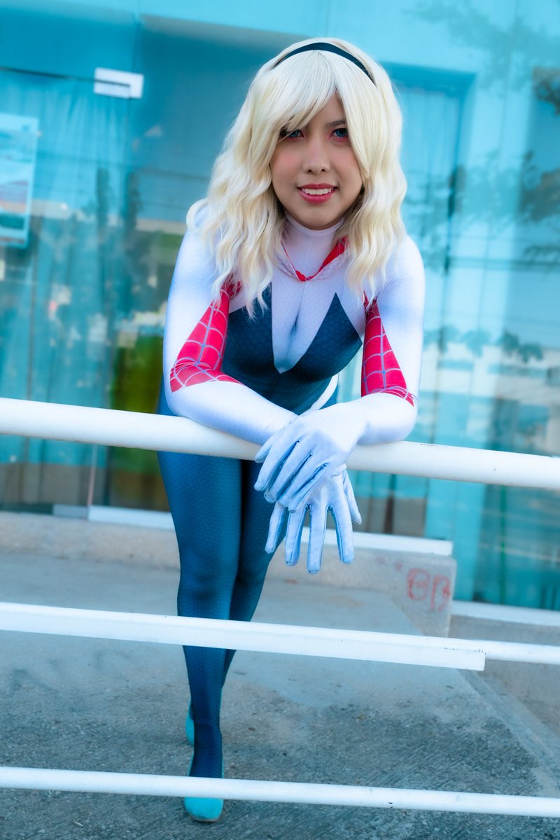 TaiyoDCosp's tweet photo. Oigan nos levantamos a las 6 de la mañana para encontrar la calle sola y se me olvido que tenia guardada esta sesión jeje 👉🏻👈🏻
Ya estaba entrando en pánico por que se me acabo el contenido, ups ~
📸 @_DarkMariachi
#Spiderverse #MarvelComics #Comics #ComicsCosplay #SpiderGwen https://t.co/V4Zr1I4zK7