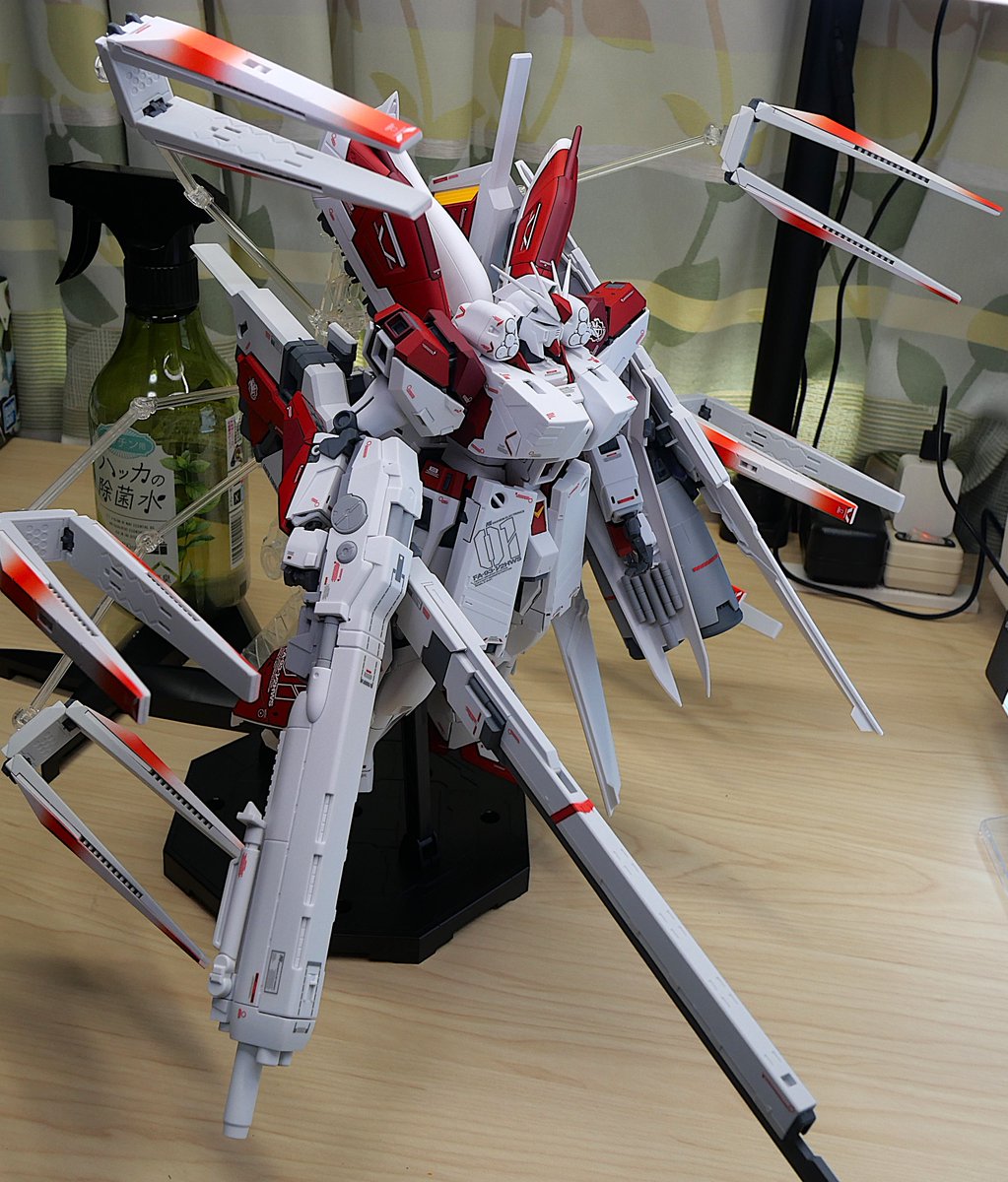 pugken2005's tweet image. Hi-νガンダムHWS+フルドド
お気に入りは後ろから見たとこです😆
#ガンプラ