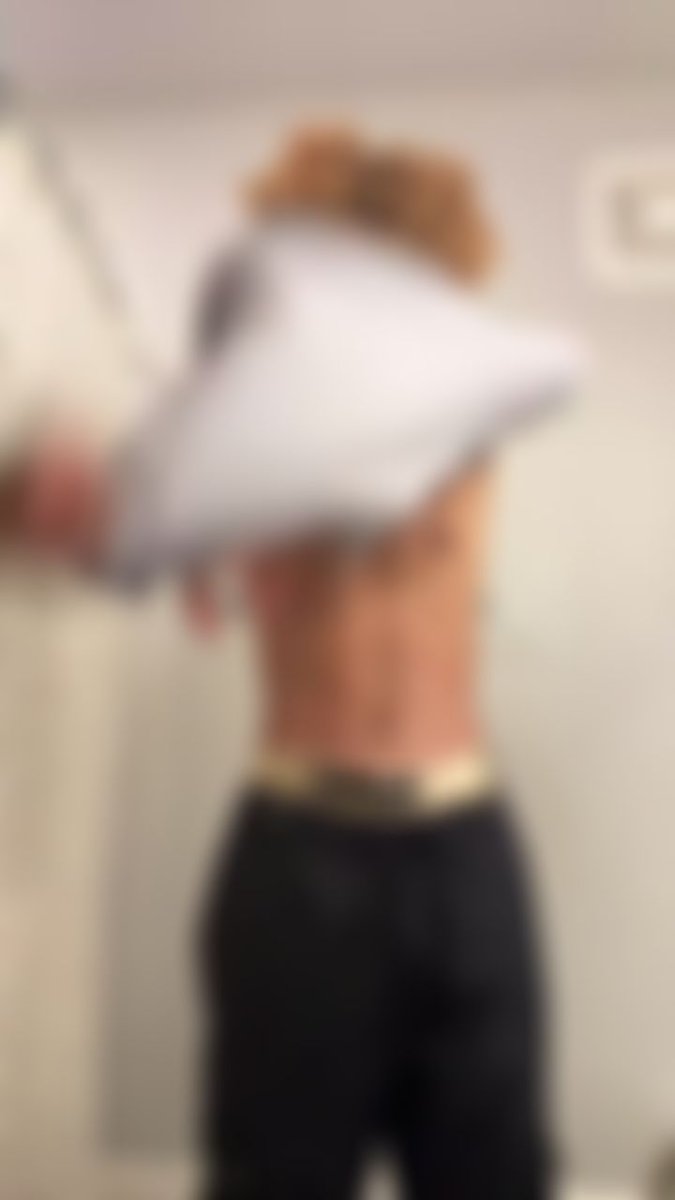 Monty is live now! onlyfans.com/monty_tc/live?…