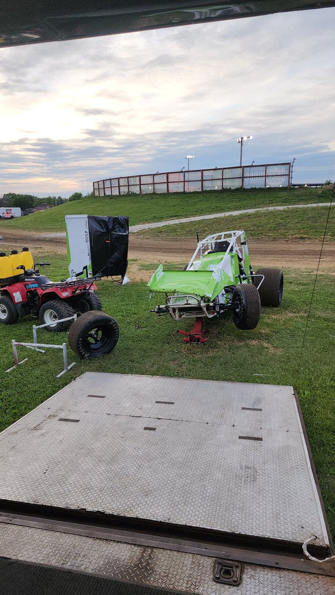 Started 5th in the heat at <a href="/jaxspeedway/">Jacksonville Speedwa</a>. Finished 4th and flipped after the 🏁. Broke just about everything, shocks, chassis, rear end, wings. Going to be a bit before we are back out. 🤭