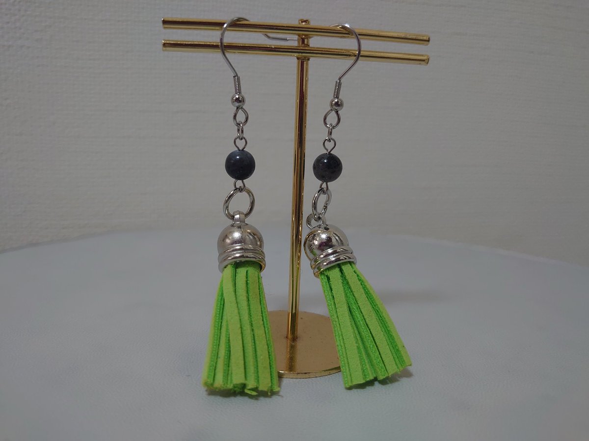 天然石☆ブラックフラッシュ☆タッセルピアスorイヤリングシルバー

#Minne
#ハンドメイドアクセサリー
#ハンドメイド好きさんと繋がりたい 
minne.com/items/43083560