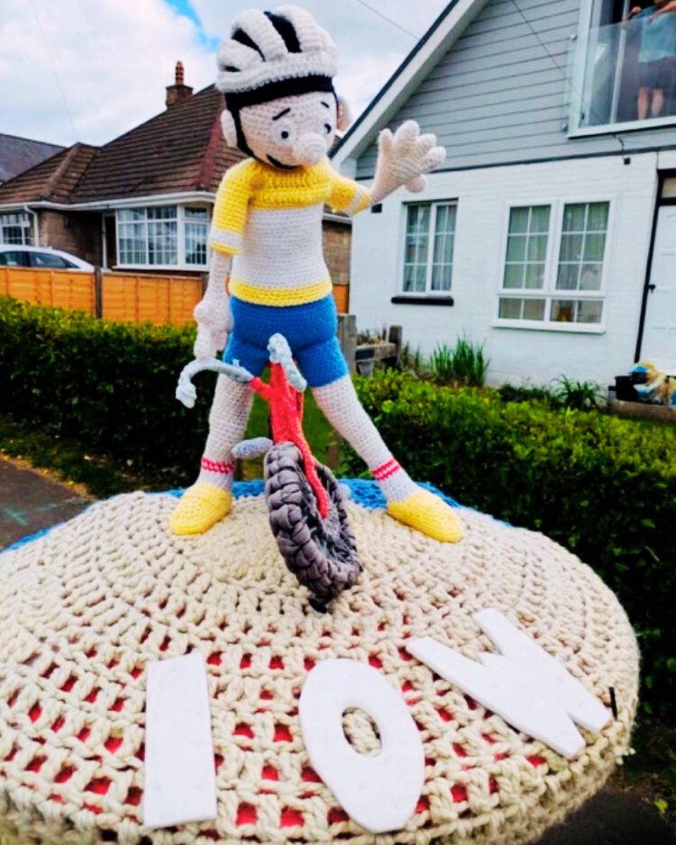 FromMeToYou (@frommetoyou01) on Twitter photo A cycling-themed 📮 in The Isle of Wight for this week's #PostboxSaturday and a nod to our co-founder <a href="/alihitchcock1/">Alison Hitchcock</a>'s upcoming fundraising challenge! 🚴♀️. A cycling-themed 📮 in The Isle of Wight for this week's #PostboxSaturday and a nod to our co-founder <a href="/alihitchcock1/">Alison Hitchcock</a>'s upcoming fundraising challenge! 🚴♀️.