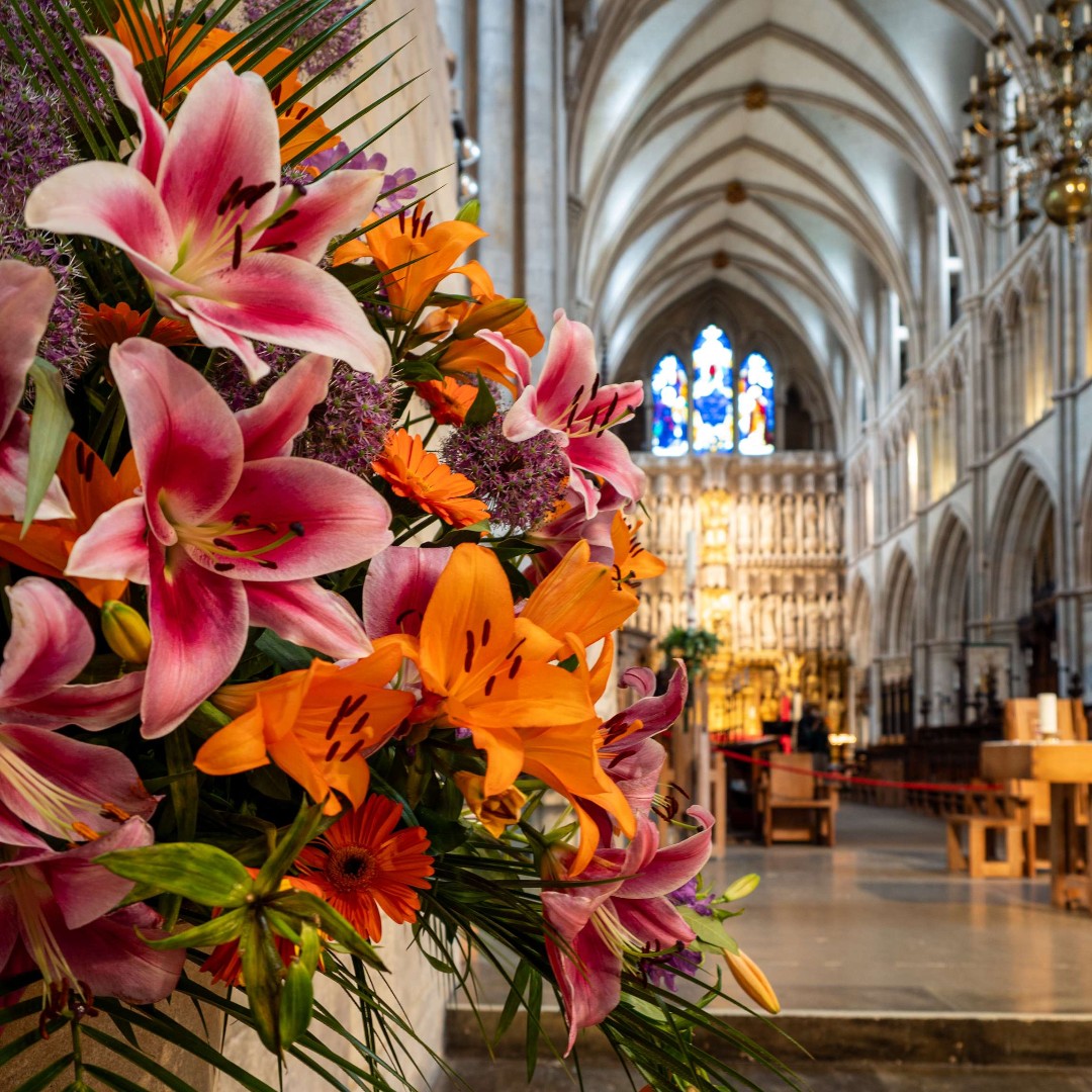 All are welcome to join us in person or online tomorrow for our Choral Eucharist on the Sixth Sunday of Easter.
🗣Tomorrow's preacher is The Bishop of Kingston, The Rt Rev'd Martin Gainsborough
🎼Sung by the Lay Clerks
📅 Sunday 25 May, 11am
📽 ow.ly/rLz650VXFju