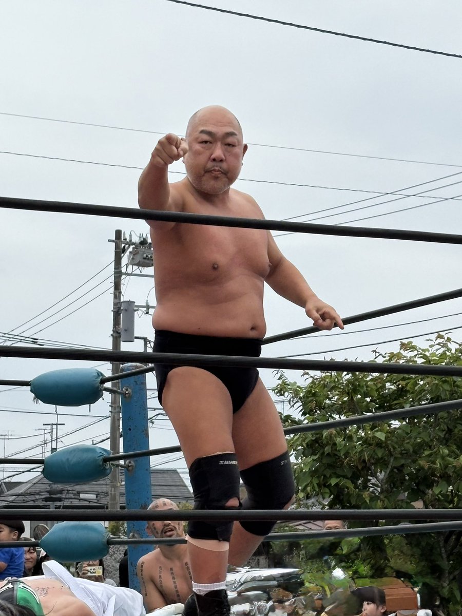 banjo_si's tweet photo. 2025 5/24 相原天満宮
華蔵院門前プロレス

#相原プロレス
#藤原ライオン
#高岩竜一
#鈴木心 https://t.co/5itqSfIWFQ
