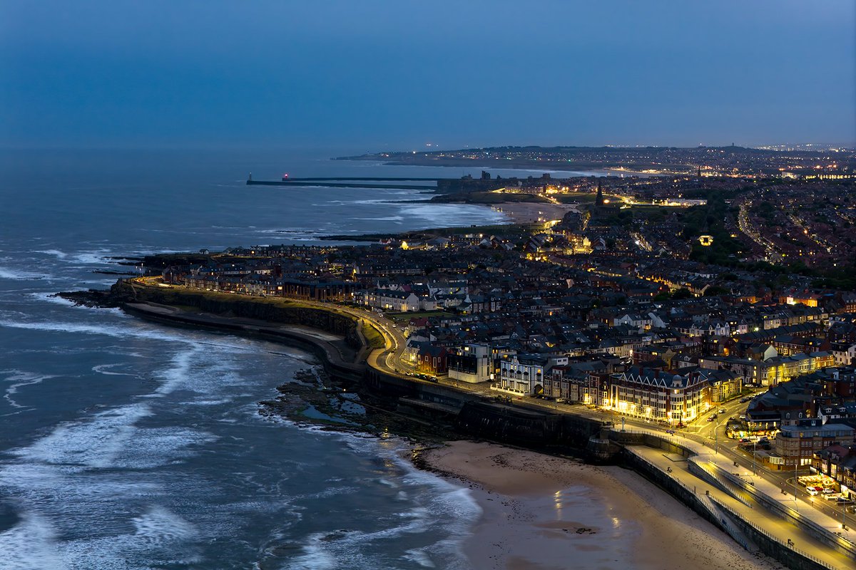 PaulAppleby_01's tweet image. Just before the rain came ....
North Tyneside coast, looking southish.