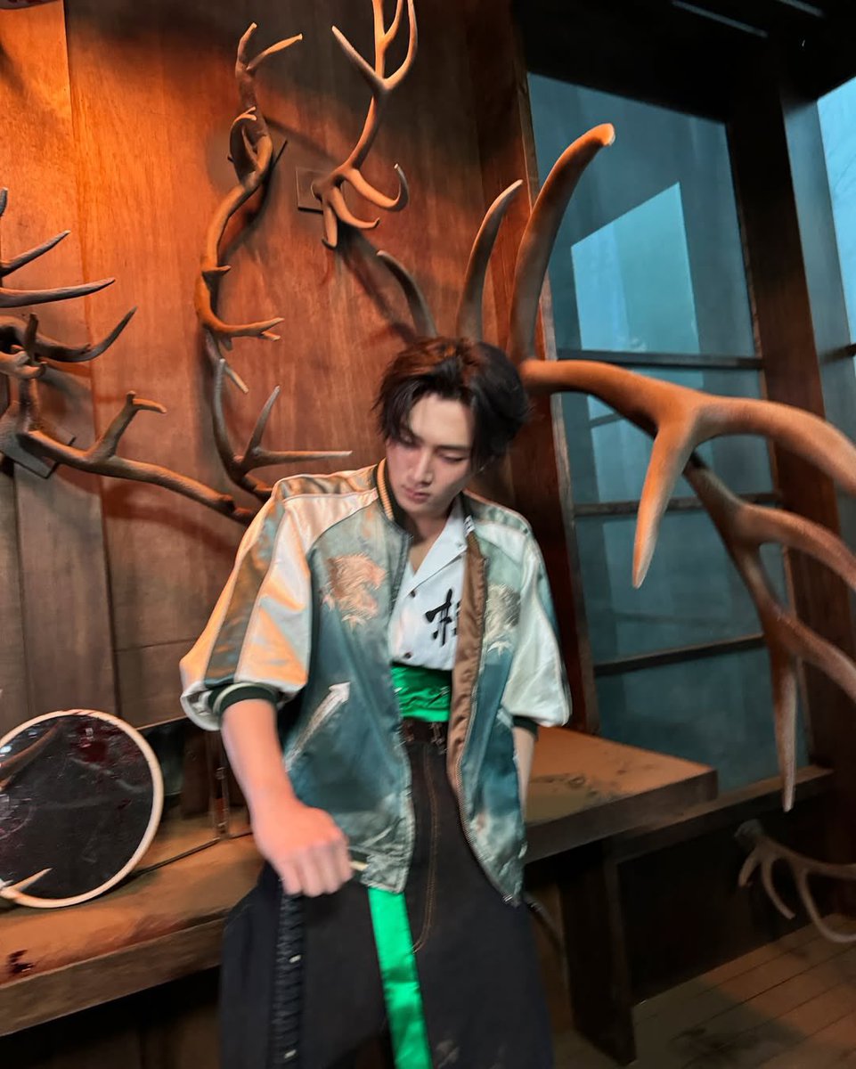jaylandglobal's tweet photo. [INSTAGRAM] 250524

You vs Make 👻 #JAY (1/2)

#엔하이픈_제이 #제이 #ジェイ #ENHYPEN_JAY #엔하이픈 #ENHYPEN
@ENHYPEN @ENHYPEN_members https://t.co/QUCA5tYvvY