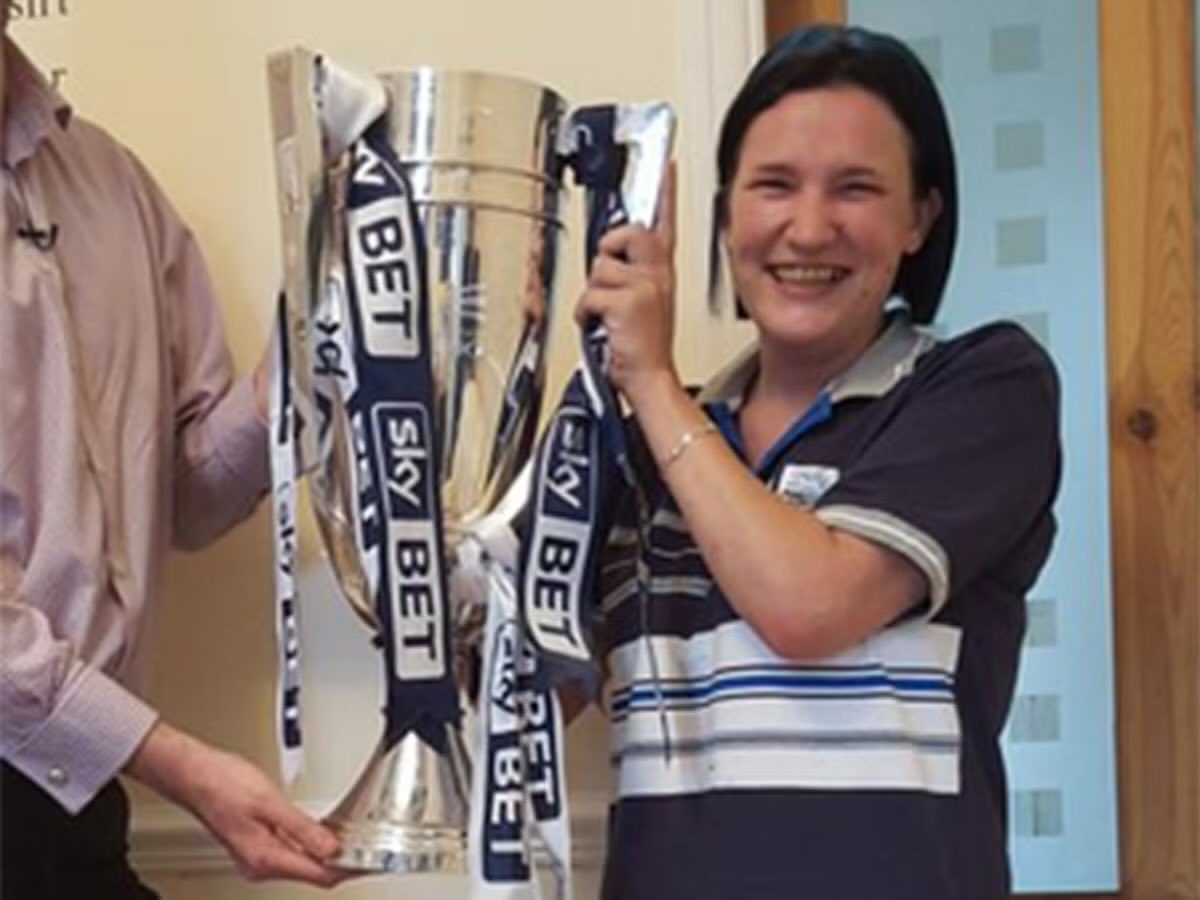 Andy Higginson ⚽️ PNE shirts tweet media
