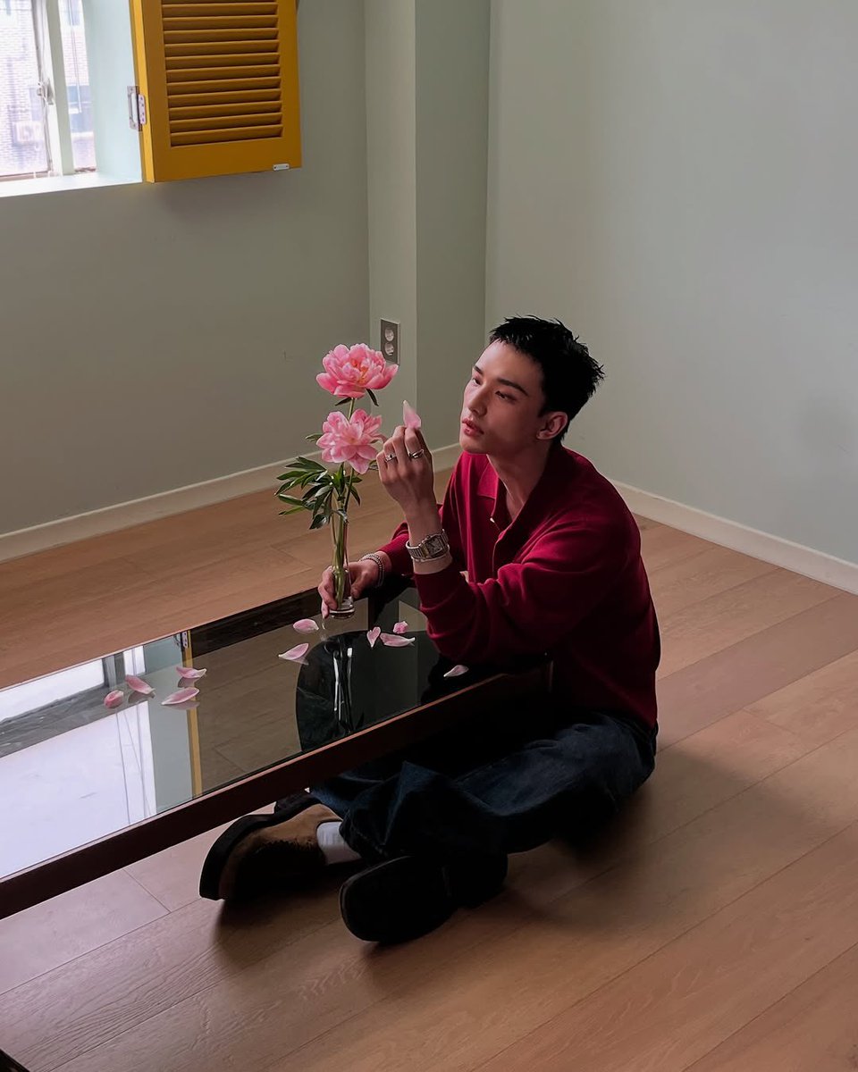 this one is beautiful tho, we should've gotten more ㅠㅠ