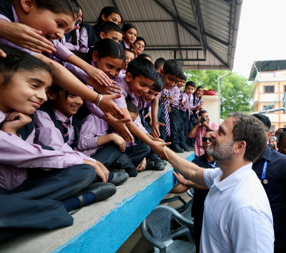 INCIndia's tweet photo. LoP Shri @RahulGandhi stood with the young hearts of Christ School, shaken by Pakistani shelling. He consoled the grieving students, applauding their courage and strength in the face of danger.

With a message of hope and resilience, he inspired them to look forward, rebuild and brighten their future.

📍 Poonch, Jammu & Kashmir