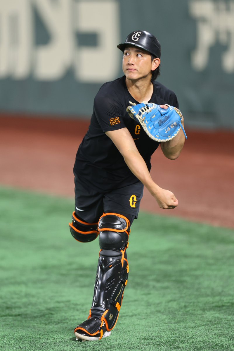 sanspo_giants's tweet photo. 【#練習風景から🏟️】 

#小林誠司 選手が今季初の１軍昇格。早くからグラウンドに出て汗を流しました（撮影・萩原悠久人） 

#ジャイアンツ #giants #巨人 #サンスポ https://t.co/ZPpZIPMePH