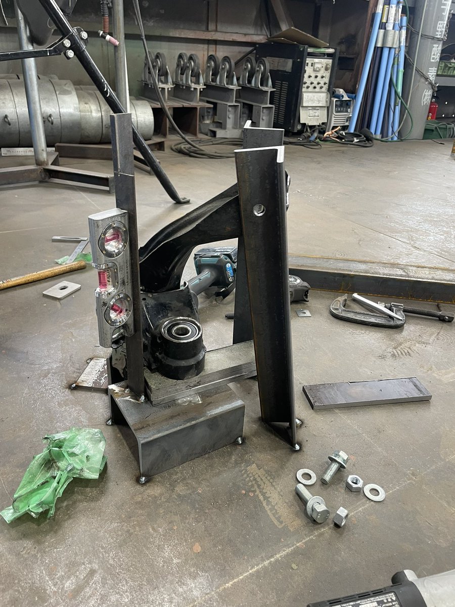 S2000Daisuke's tweet photo. サードリンクもR用から純正上げ加工に https://t.co/1Xq62MGT2n