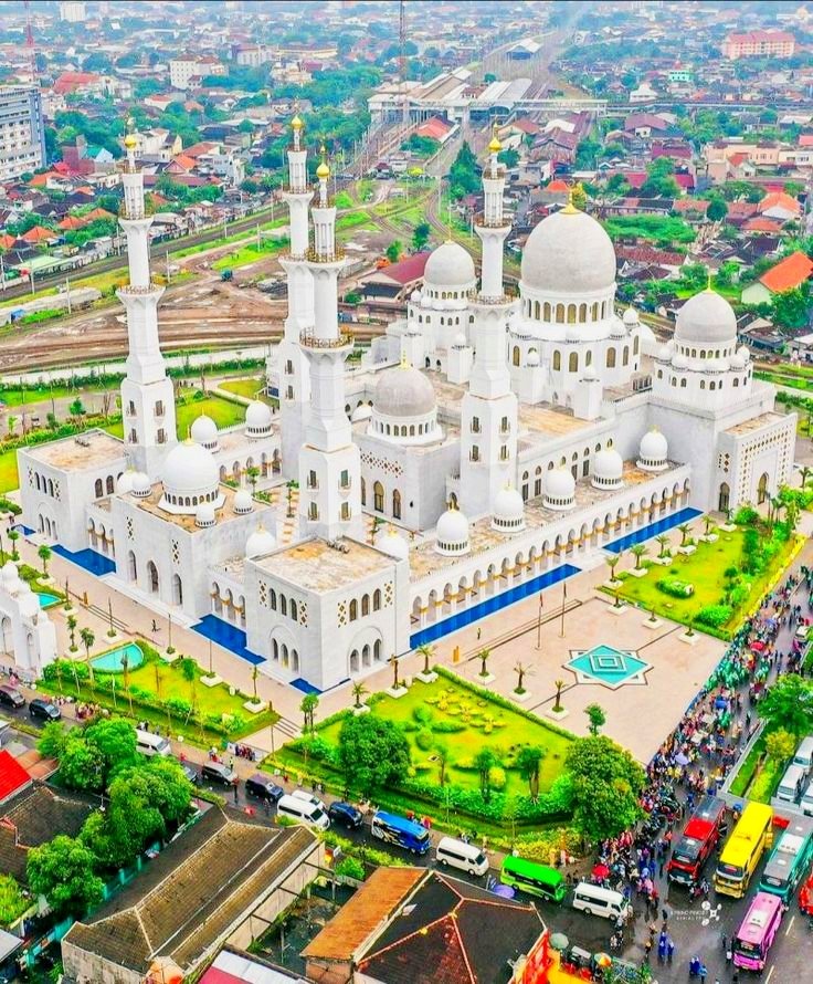 Good Afternoon 𝕏-World🫀✨

Beautiful View Of Sheikh Zayed bin Sultan Al Nahyan, Indonesia 🇮🇩