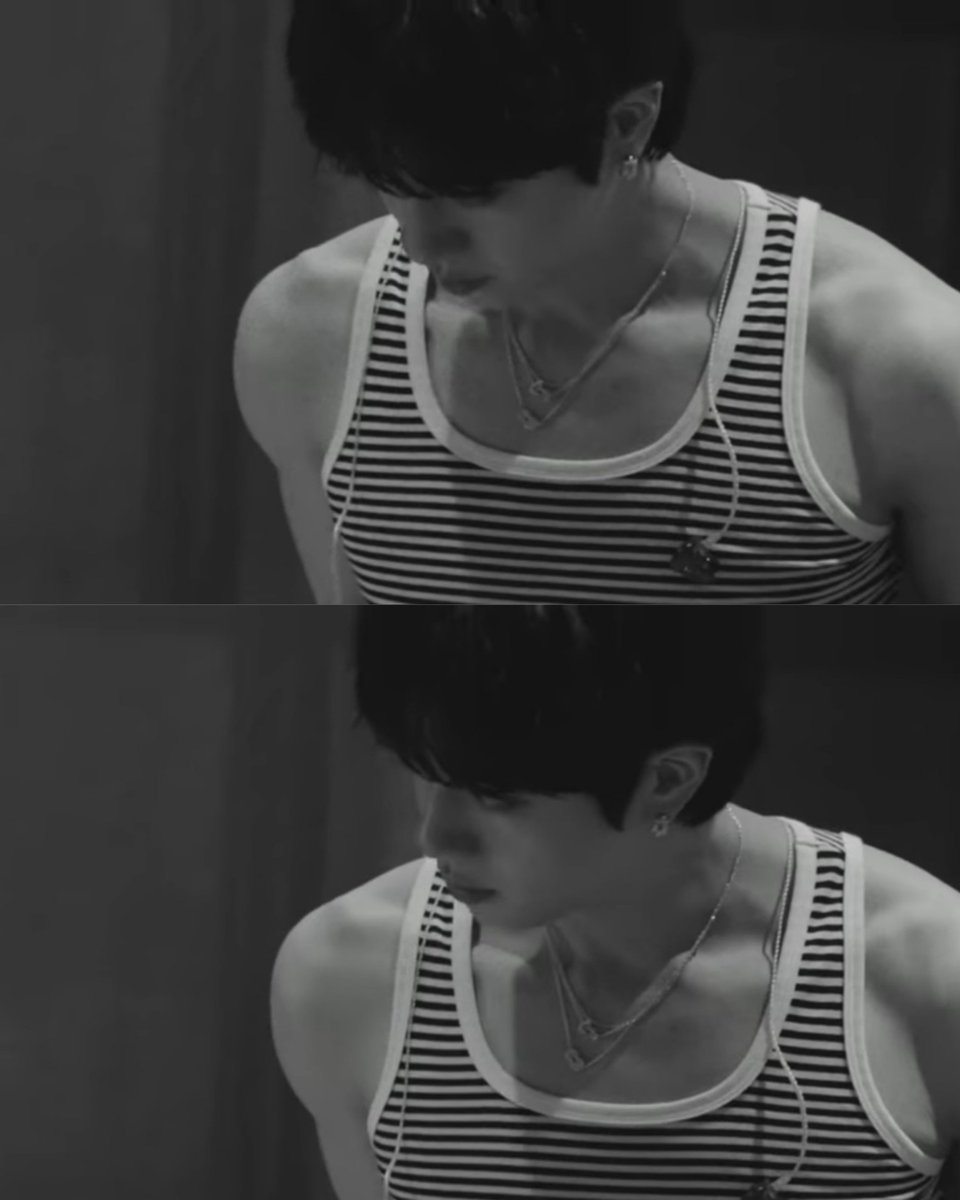 onlyforseokjini's tweet image. excuse me ?????? ???