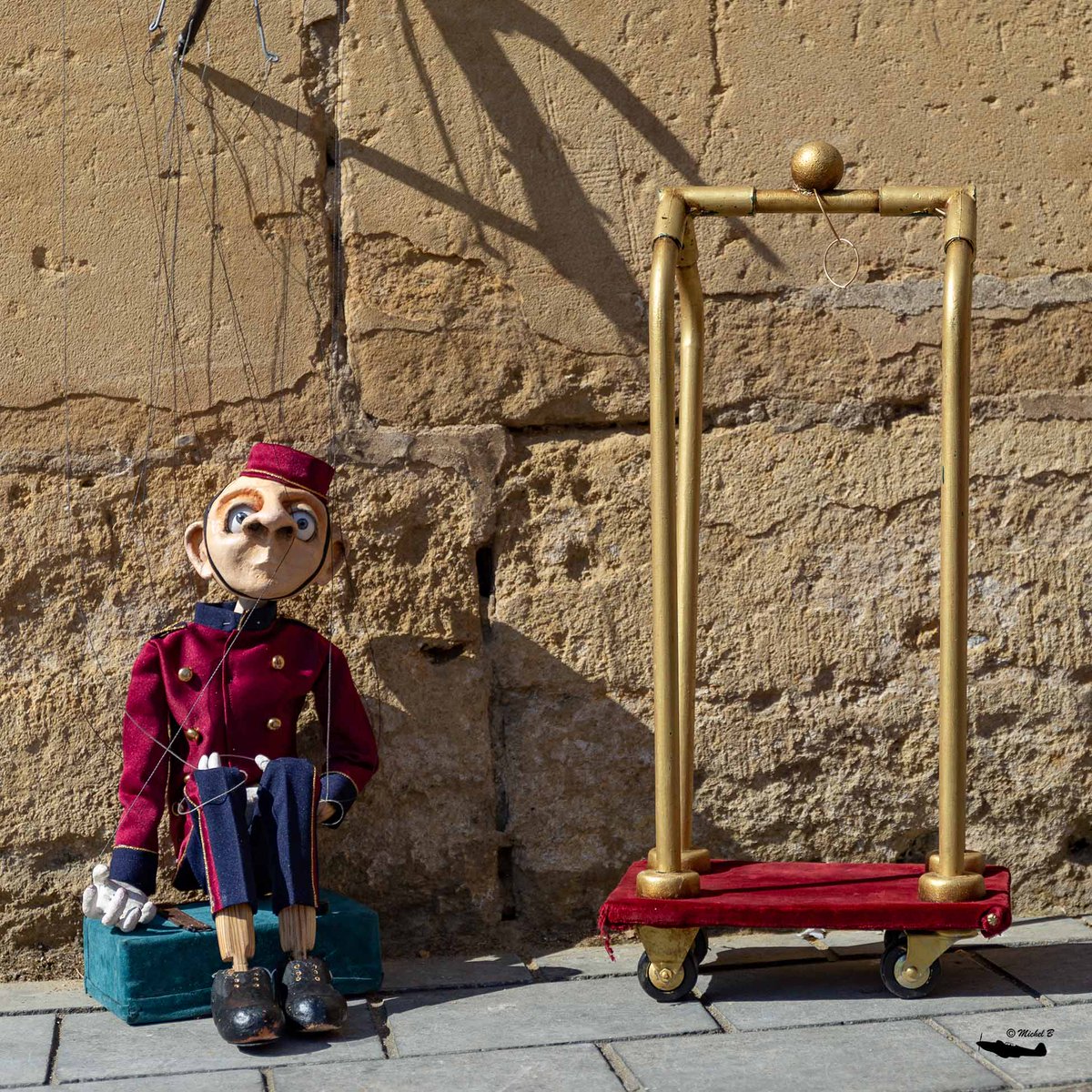 AgendaLisboa's tweet image. Marionetas, bonecos, acrobatas e seres bizarros habitam os jardins do Museu de Lisboa ao longo do fim de semana. O @FIMFA leva três espetáculos ao Museu, para serem desfrutados ao ar livre, em família e de forma gratuita
@LisboaCultura