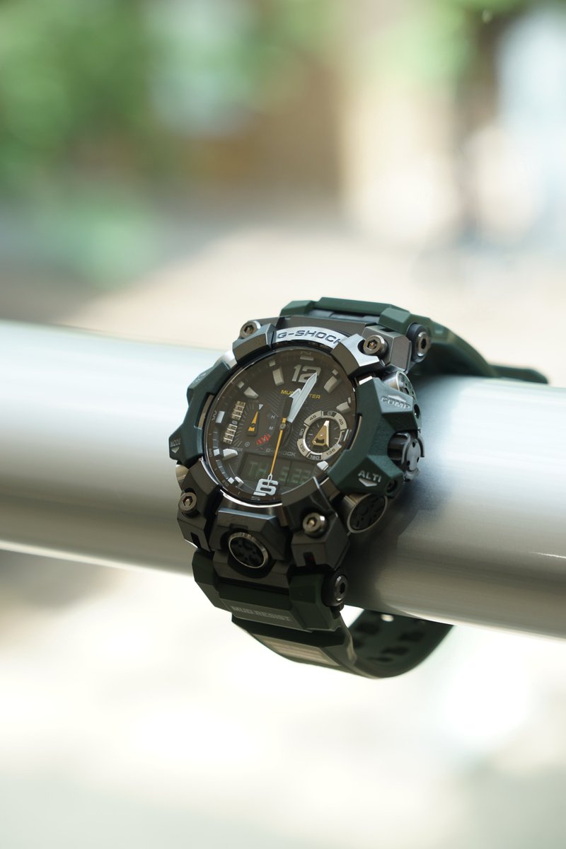 ISUZUGTime's tweet image. ☔雨にも負けず、風にも負けず、どんなタフな状況にも屈しない❗️G-SHOCK MUDMASTER 「GWG-B1000-3AJF」最強の防塵・防泥構造であなたの冒険をサポートします☀
＃GSHOCK #MUDMASTER #マッドマスター
eye-eye-isuzu.co.jp/products/watch…