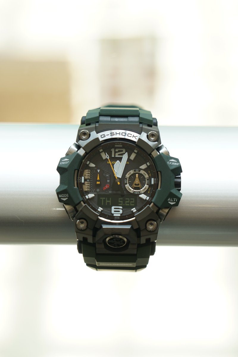 ISUZUGTime's tweet image. ☔雨にも負けず、風にも負けず、どんなタフな状況にも屈しない❗️G-SHOCK MUDMASTER 「GWG-B1000-3AJF」最強の防塵・防泥構造であなたの冒険をサポートします☀
＃GSHOCK #MUDMASTER #マッドマスター
eye-eye-isuzu.co.jp/products/watch…