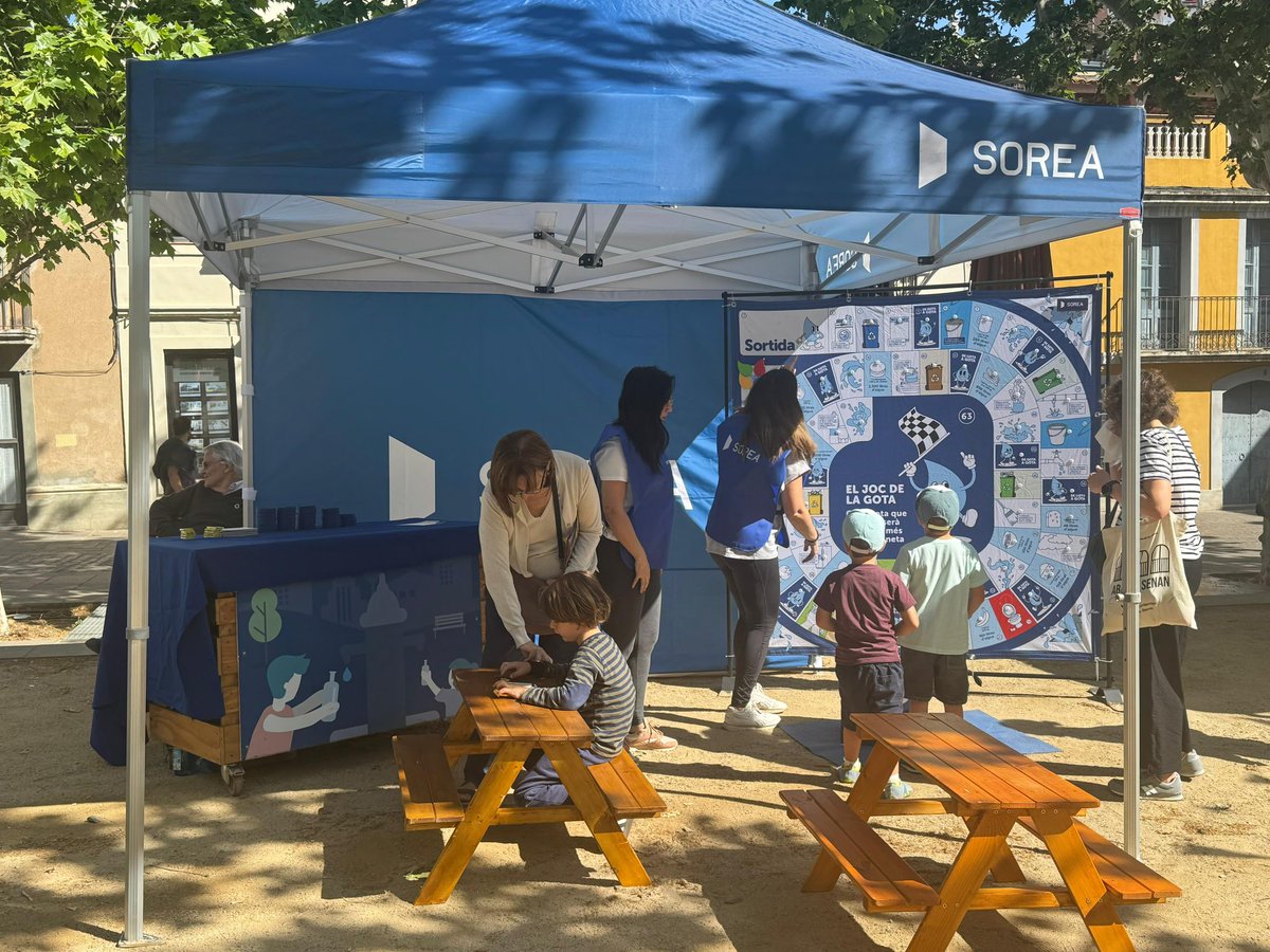 🎉 A #SantCugat participem en la Festa dels 40 anys del <a href="/totsantcugat/">TOT Sant Cugat</a> amb els nostres tallers "El joc de la gota" i "Pinta amb aigua"!

 💧 Una jornada plena d’aprenentatge i diversió per als més petits, on remarquem la importància de fer un ús responsable de l'aigua.