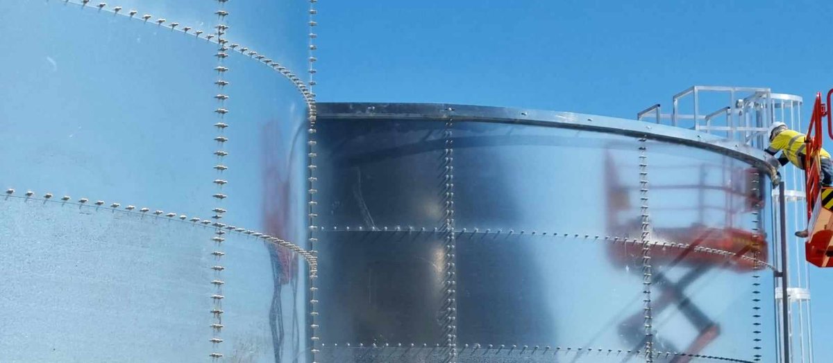 WaterTanks's tweet photo. We supply and install large steel bolted water tanks for mining, industrial, and commercial projects, including fire protection. We also replace liners for existing tanks and provide specialist repair services.  Call 1800 717 470 to discuss your water storage project requirements https://t.co/BPpcUXbBMc