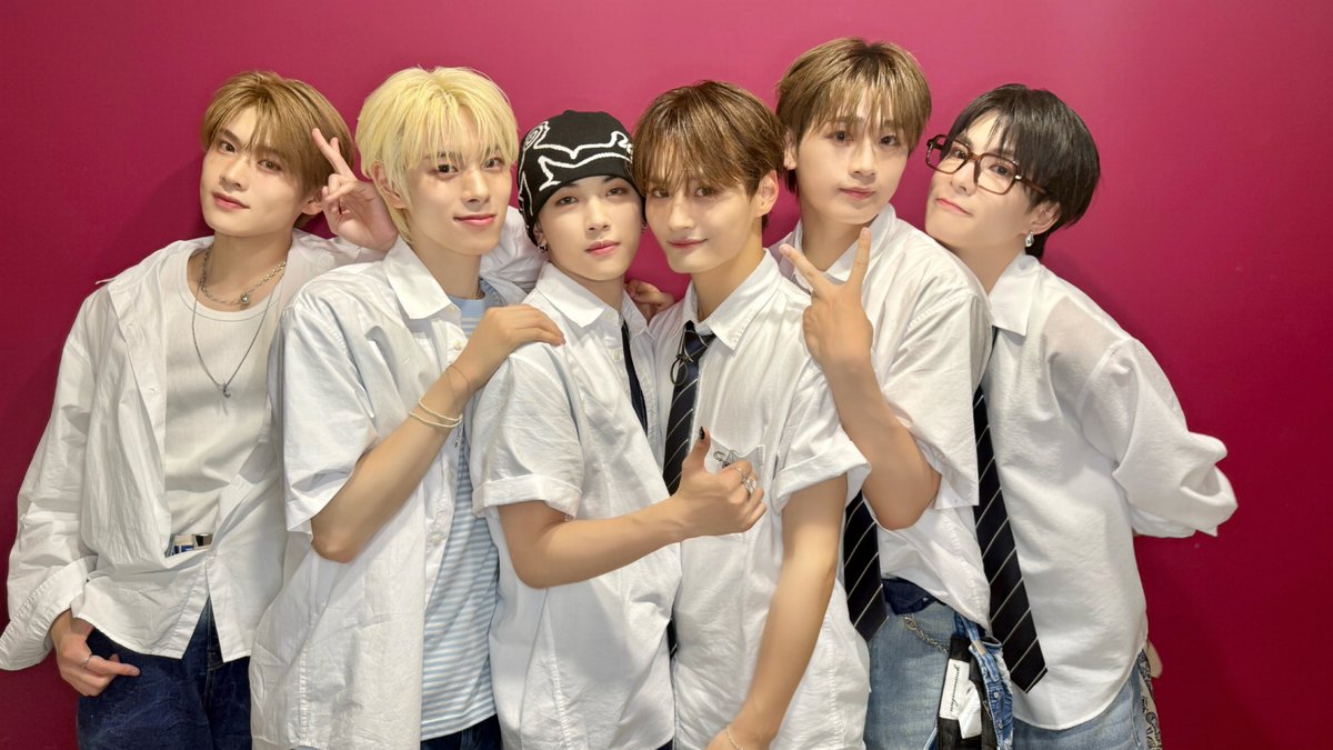 official_DXTEEN tweet picture