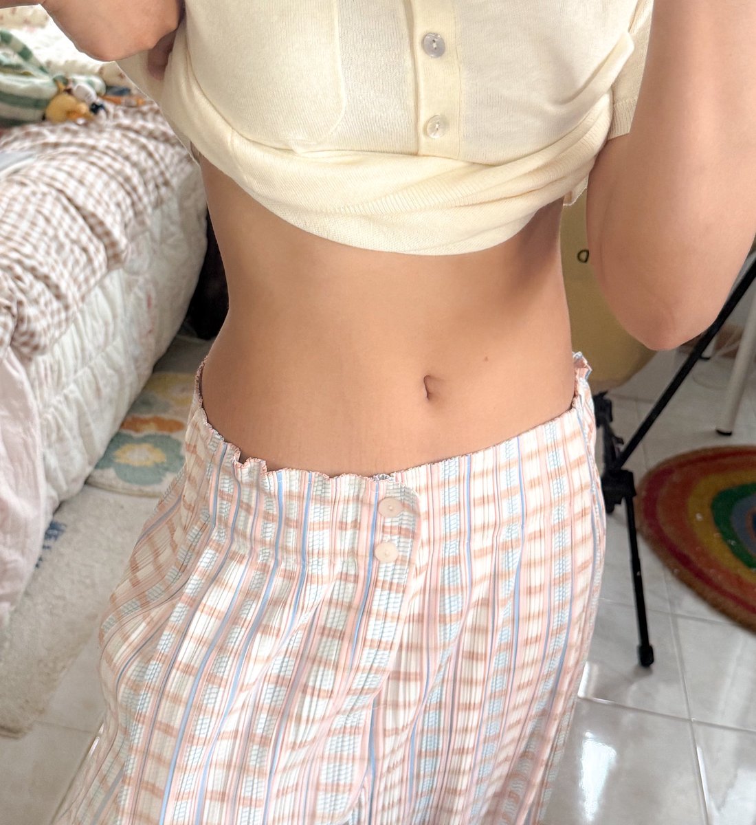 🥣🥛 ก่อนหน้านี้ไม่ค่อยอวดหุ่นเพราะน้ำหนักขึ้นมาหลายกิโลเลย t-t ช่วงนี้เลยหันมาออกกกำลังกาย ทานโปรตีนให้พอ คือมันเวิร์คมาก สัดส่วน กล้ามเนื้อเริ่มมาและชัดขึ้น ดีใจอะะ เราทานโปรตีนของ Lanos เลยค่ะ ดื่มง่าย 🫶🏻