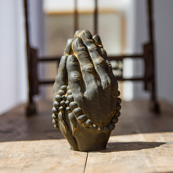 fortucharm's tweet photo. Struggling to find tranquility in your home? 🏡 The art of #FengShui is all about creating harmony. Try meditating with Buddha Hands to purify your space &amp; attract positive vibes. How do you keep your energy balanced? ✨ https://t.co/eLxQ96mbnz #MindfulLiving #HarmonyInHome https://t.co/HDGaPMOL3j