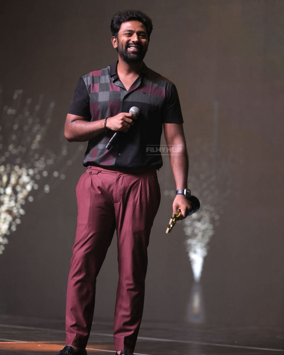 imKBRshanthnu's tweet photo. Deeply honored & humbled to receive the Resilient Performer Award 
for #bluestar 🧿 
Dedicating this to my director @chejai007 @beemji na @lemonleafcreat1 & the entire crew of #Bluestar for their constant support❤️
Thank you #MrSelvakumar #edisonawards for acknowledging my efforts & for inspiring me to continue pushing my boundaries.
Thank you audience for your love & support 🧿❤️