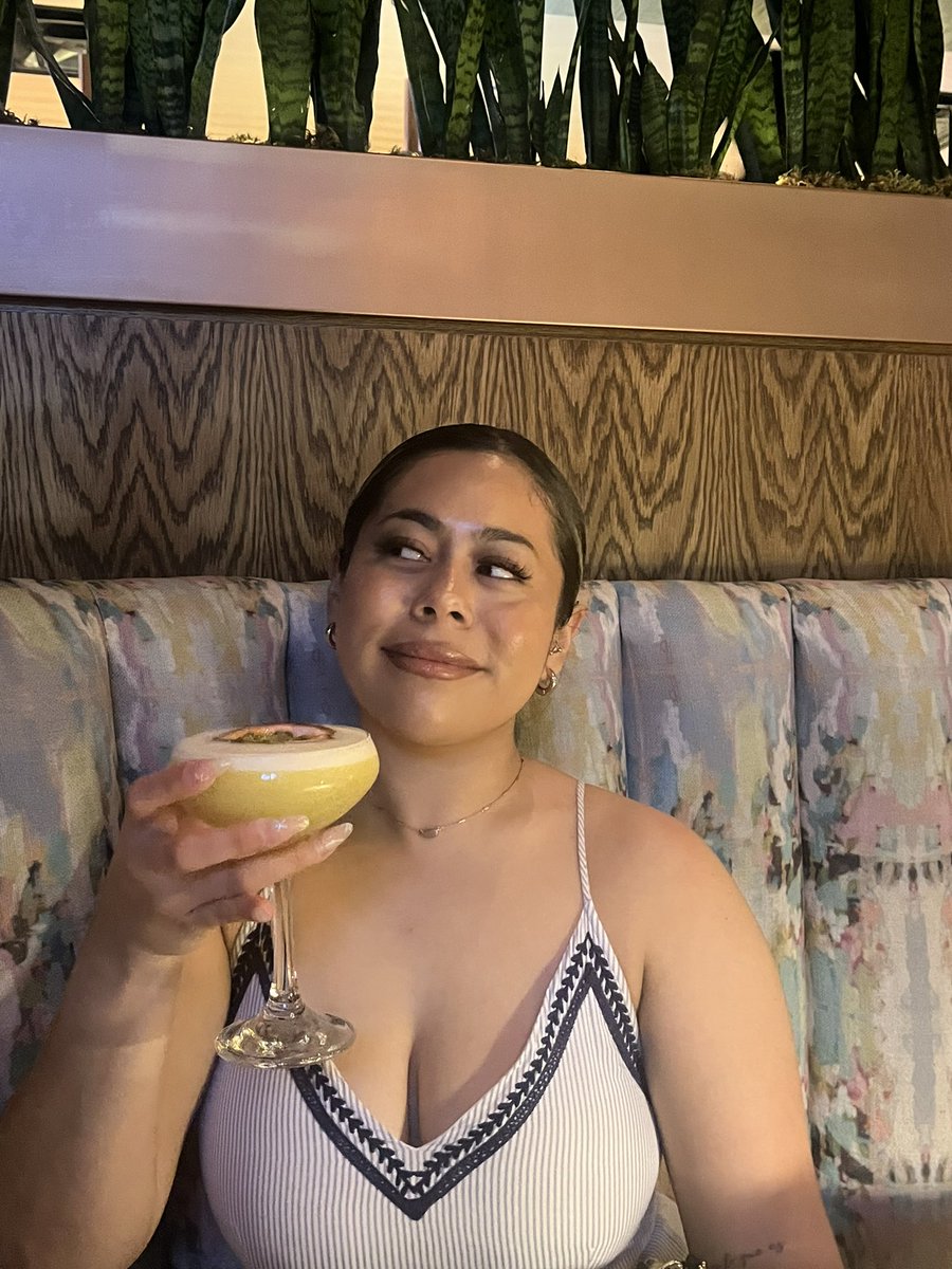 Jessica_cuteee's tweet photo. Life lately 🤩🥳 https://t.co/I9LnICOKND