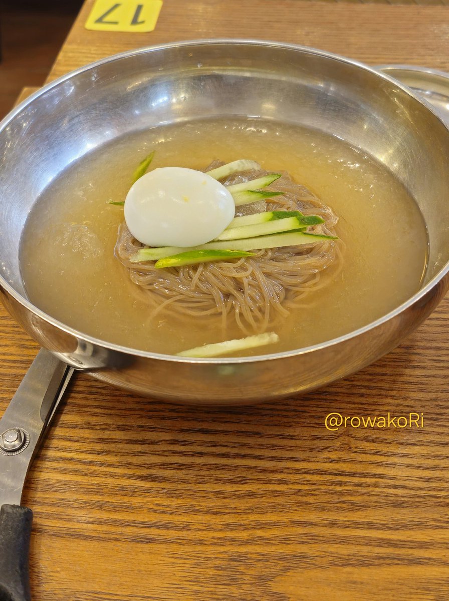 rowakoRi's tweet photo. #영배야_나랑_면CHILL래
#2025_TAEYANG_BIRTHDAY

💕 오빠 때문에 앞으로 
냉면 더 많이 먹을 것이다 🤭🌞 https://t.co/qMazqOxpnM