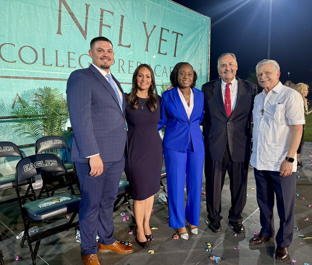 Phoeniquense's tweet photo. The NFL YET College Prep Academy celebrated its Class of 2025 Graduation Legacy of Leaders with the theme “30 Years - One Future.” The program featured keynote speaker @PHXdistrict8 Kesha Hodge Washington, City of Phoenix District
#education #leadership #community https://t.co/lBNPPtT2m3