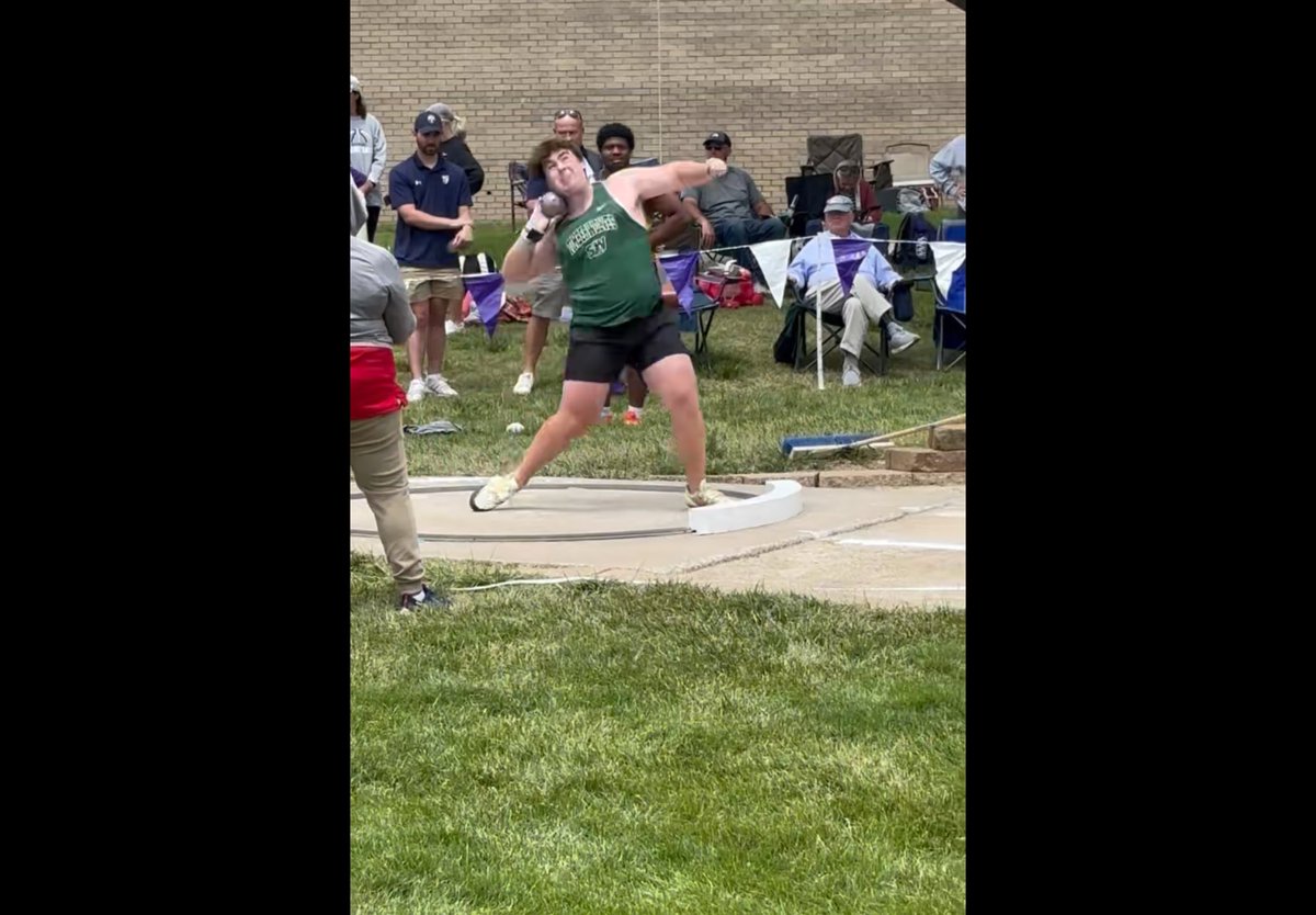 PerbeckFrank's tweet image. 5A Regional Track at BVNW
BVSW throwers Will Morgan, places 4th in the shot put, and Gabe Dinger, (fr) places 6th in the shot put, (pr) and 8th in the discus.