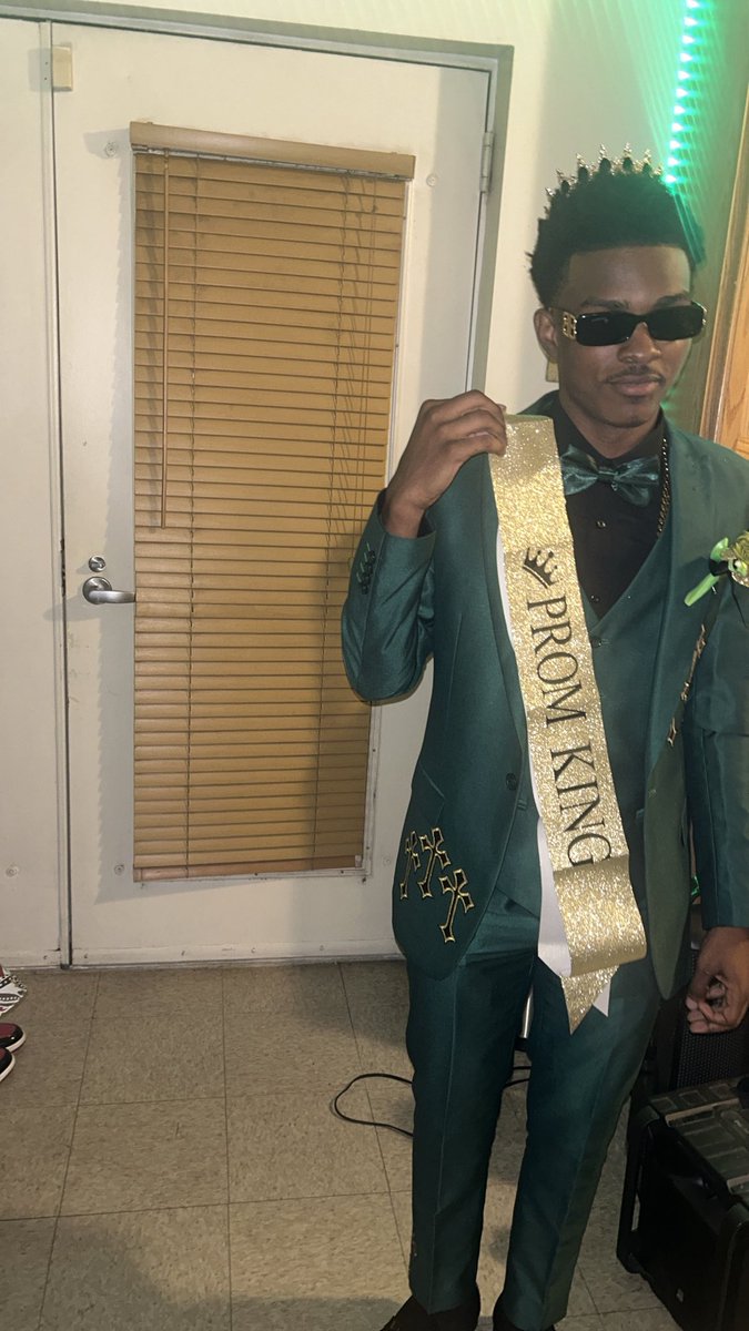 raeski28's tweet image. #promking my boy fresh #freshasl #2025
