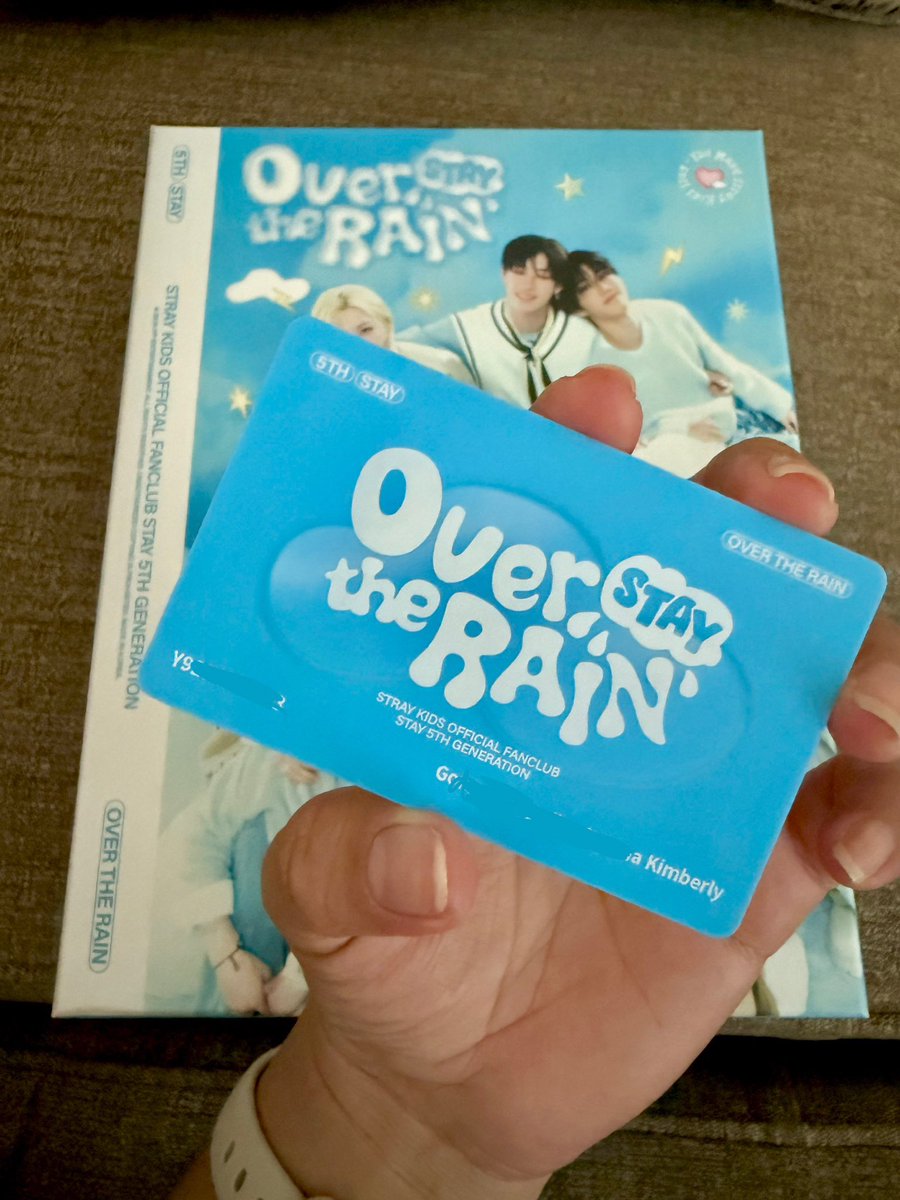 t_skimgosaurus's tweet image. Faltando 8 días para ver a Stray Kids y llega mi membresía 🥹🩵

3 añitos siendo oficialmente Stay 

P.S. Felipe está de colado en mi binder 🤭

#StrayKids #overtherain #stay #Leeknow #dominATE_LA