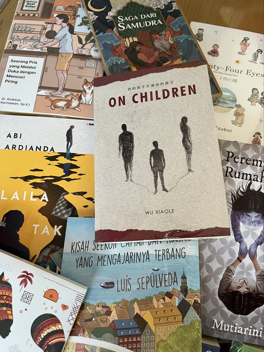 booksyapper's tweet photo. I love books. I really do. https://t.co/gBp4gM0zjP