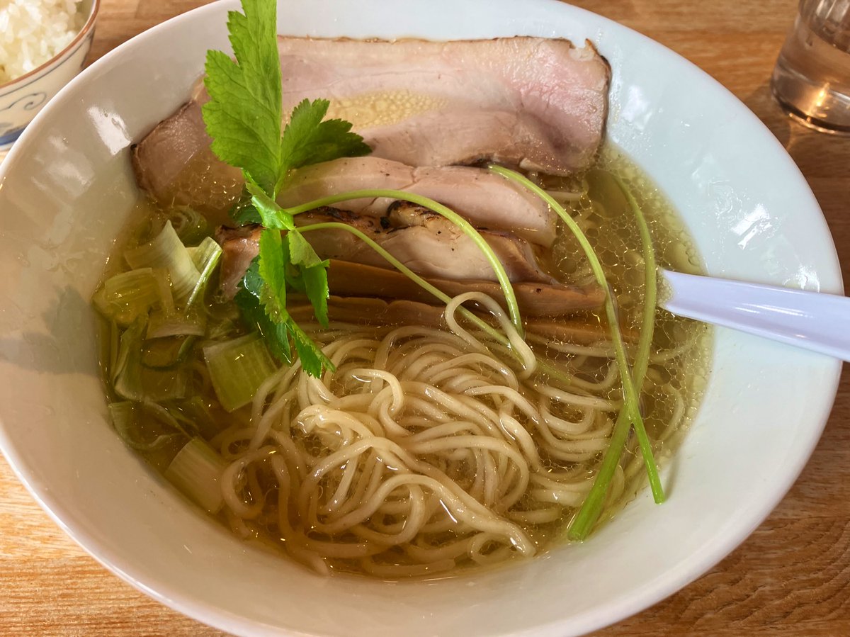 山中湖の近くでラーメンを食べました🍜