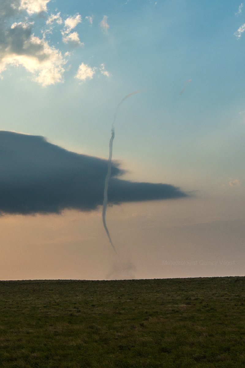 stormchaserQ's tweet image. Various rope-out stages of tonight’s tornado near Kit Carson, CO @NWSGoodland