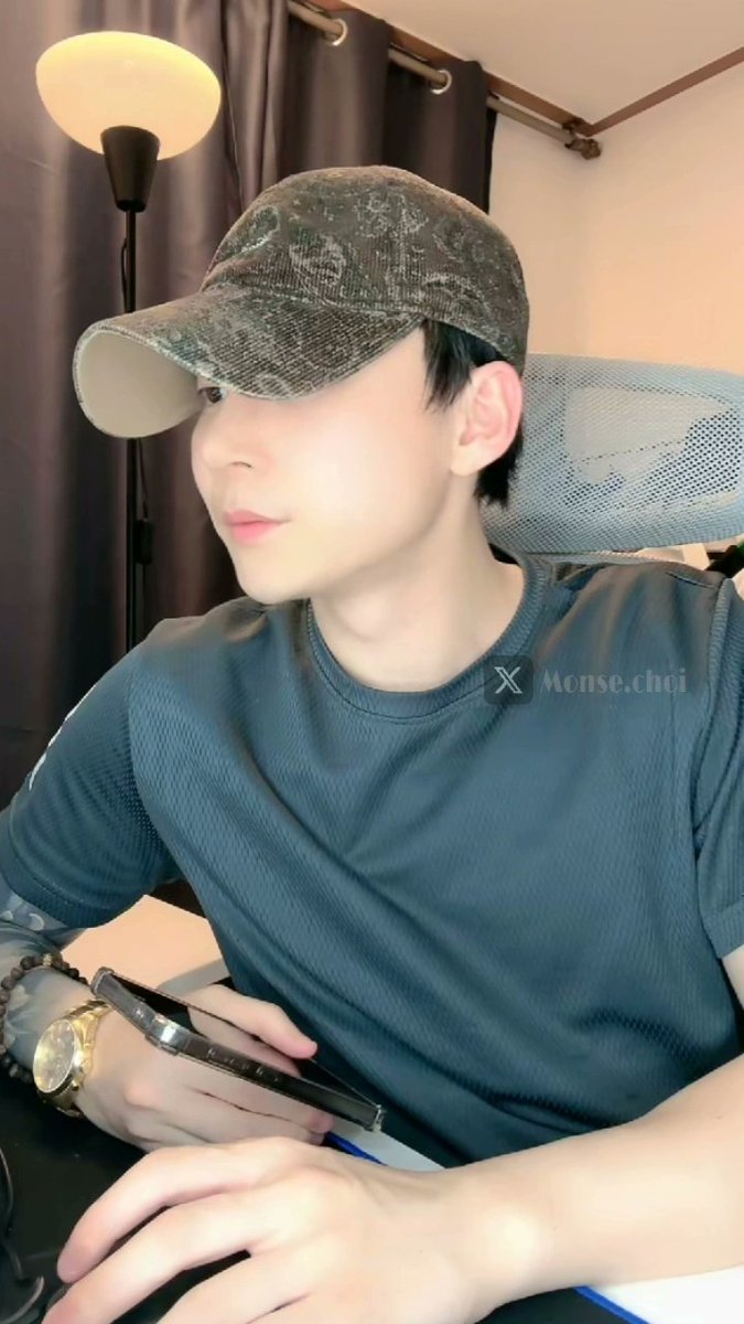 Yadijungkbts's tweet photo. Live de Cleaun Ayer. Screenshots of Cleaun on tiktok 🥰♥️💜 #220525
#Cleaun_VAV #TikTokLIVE #VAV #monsechoi #fypシviral #teamcleaun #cleaunvav 🐝 #Cleaun #GyeoUlVAV #vav_gyeoul #KimJungeoun https://t.co/BCOENFBS2r