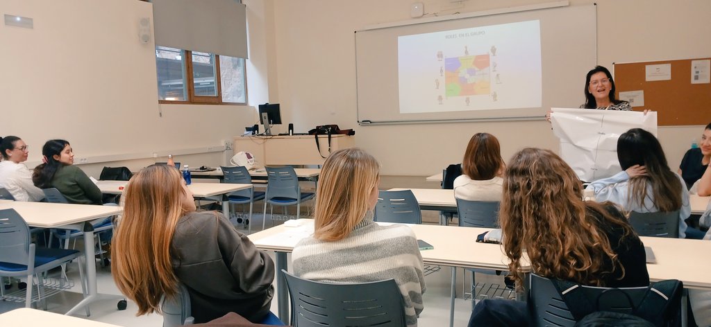 EuiSantPau's tweet image. 🔵🟢🔴🟡 Quieres saber cuál es tu estilo de #interacción con las personas? En el máster Atención enfermera al niño y adolescente 👧 de @EuiSantPau, aprenderás a  cuidar a las familias desde el autoconocimiento.
Te apuntas? 👇
eui.santpau.cat/web/public/ate…
🙌 💪 🔎
#comunicaciónEfectiva