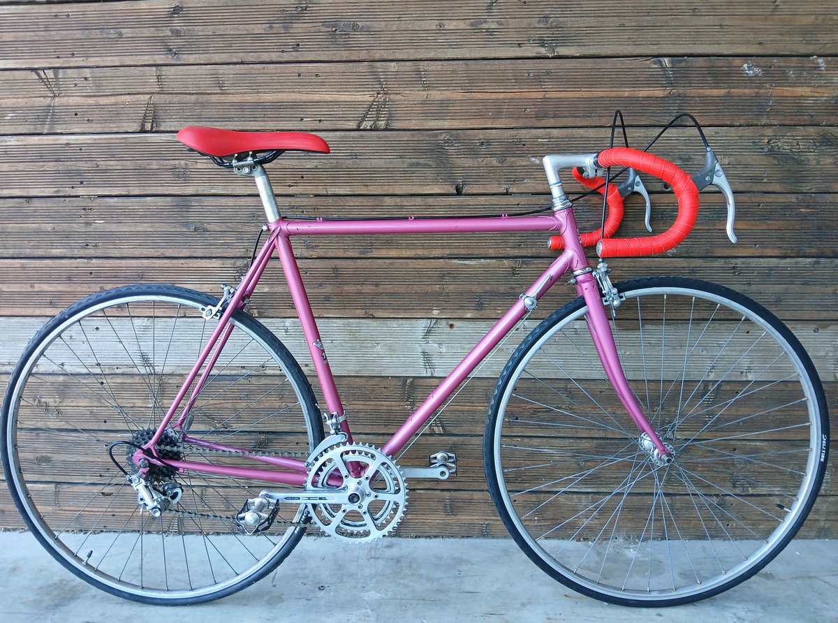 JBIKES2's tweet photo. Nouveau sur notre site https://t.co/30McWwwlJH, ce vélo Mercier / Campagnolo en taille 54 cm (1.73 - 1.78 m) !
#vélo #veloroute #mercier https://t.co/ysXfbF8M5F