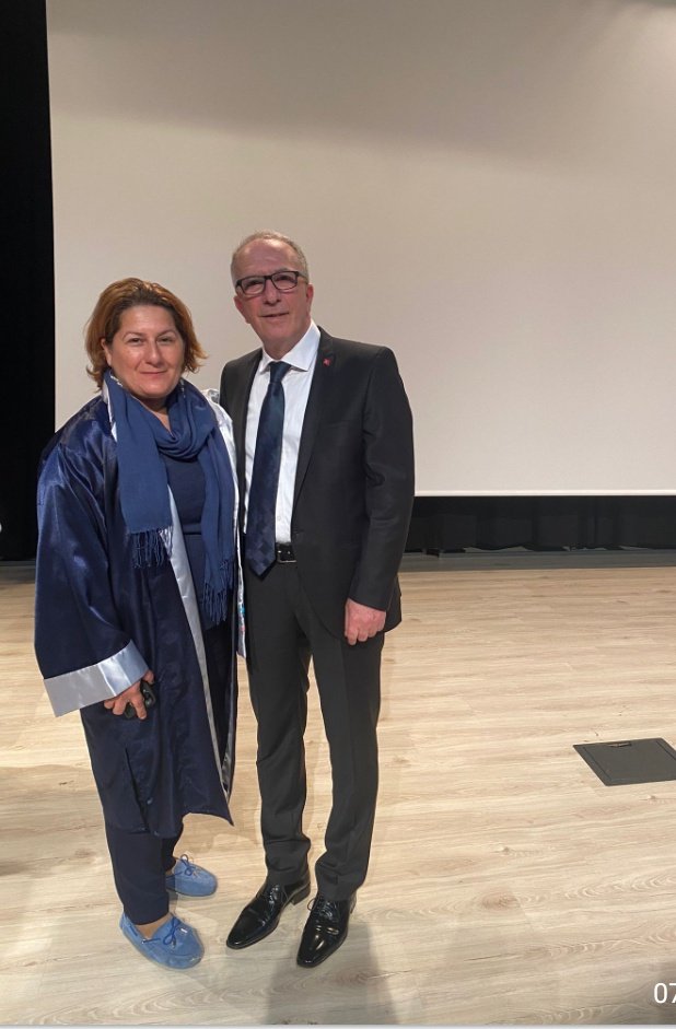 Bartın Üniversitesi'nde duygu dolu bir törenden geriye kalanlar...Kıymetli Orhan Hocam, sadece bir yönetici değil bilimsel çalışmalarımızda ilham verici bir lider ve yol gösterici bir rehber oldunuz. Teşekkürlerimi sunuyor sağlık, mutluluk ve başarı dolu bir yaşam diliyorum.