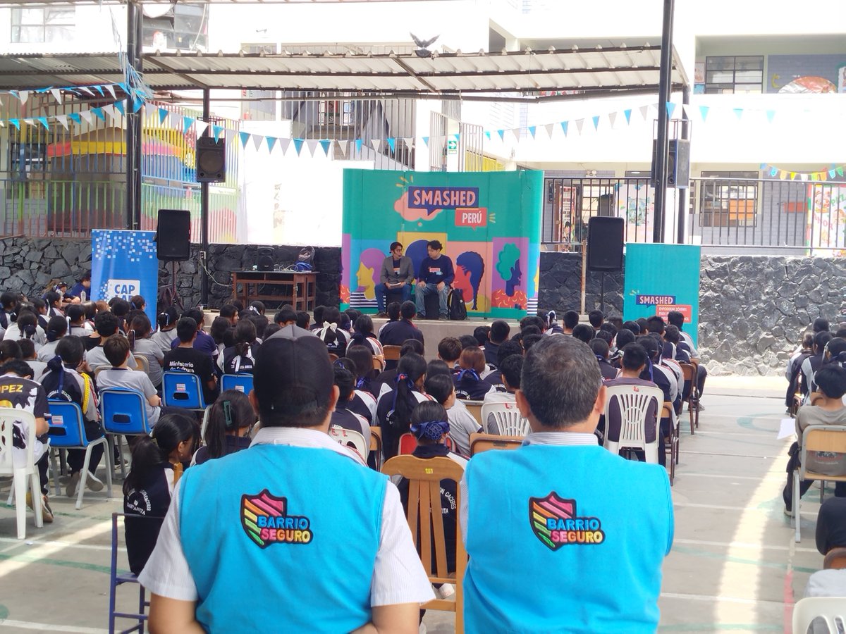 Barrio_Seguro's tweet image. 🚨 Barrio Seguro y #CAPLAB se unen para prevenir el consumo de alcohol en adolescentes.
📚 A través de actividades culturales y educativas, esta alianza busca fortalecer el desarrollo emocional de los jóvenes en zonas focalizadas.